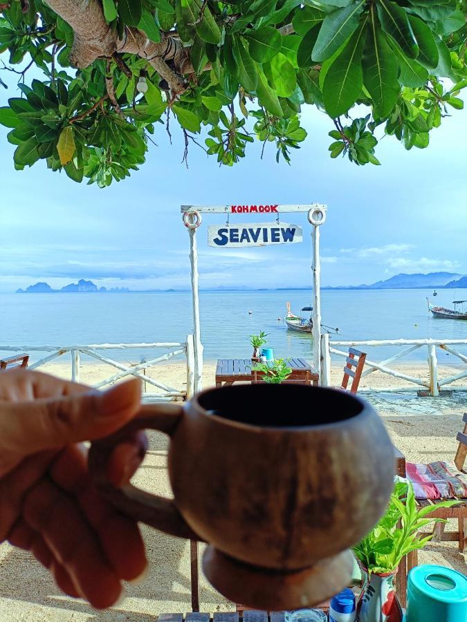 Koh Mook Sea View Bungalow Bagian luar foto