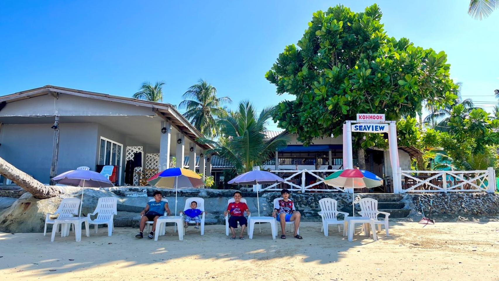 Koh Mook Sea View Bungalow Bagian luar foto