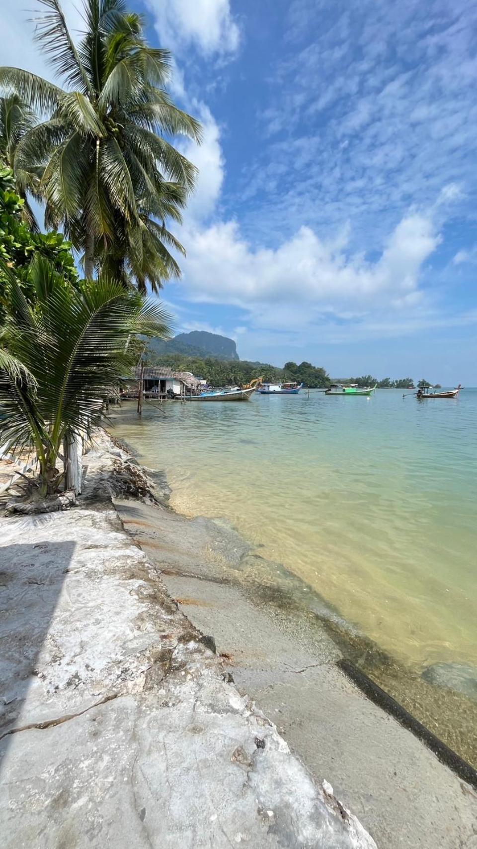 Koh Mook Sea View Bungalow Bagian luar foto
